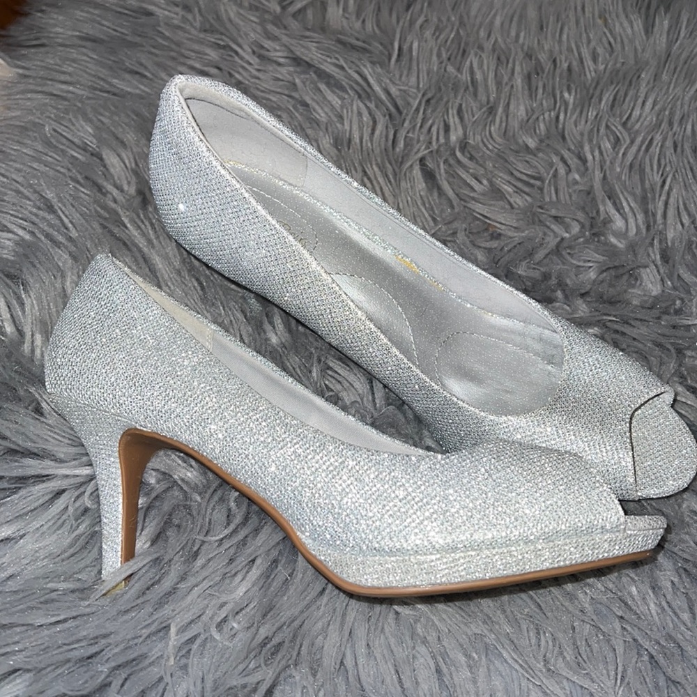 Sparkle silver open toed heels